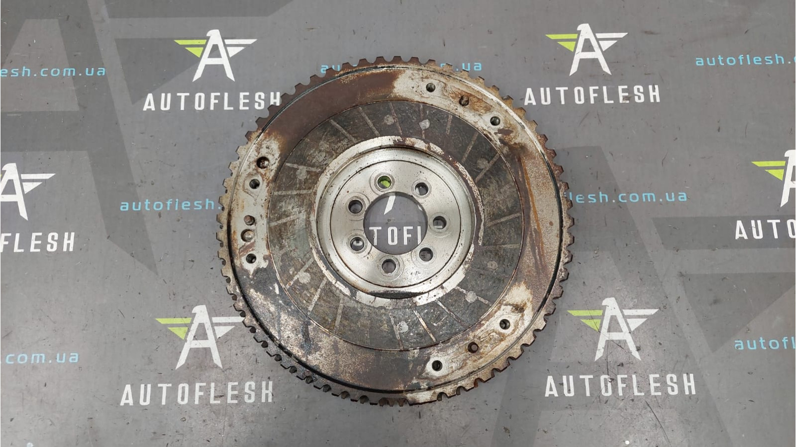 Маховик 7700598735, 7700273911, 123007614R, 1.4 8V K7J Dacia Renault бу Маховик 7700598735, 7700273911, 123007614R, 1.4 8V K7J Dacia Renault бу